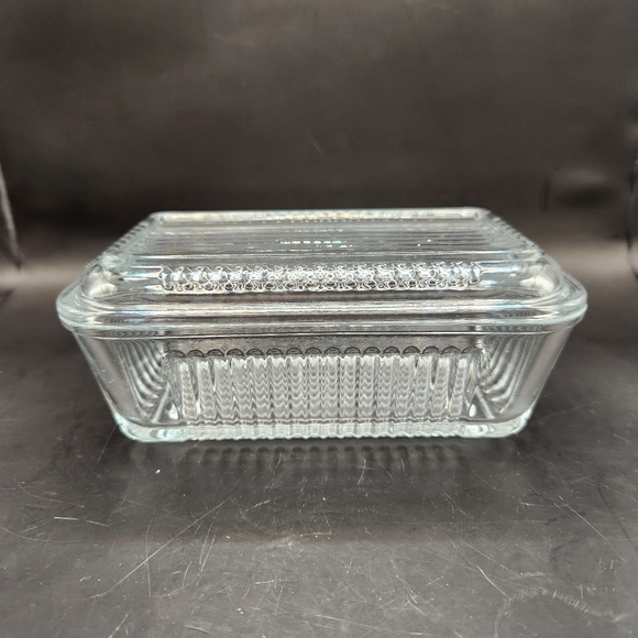 Other - Ribbed 6"x3" Covered Clear Glass Refrigerator Dish